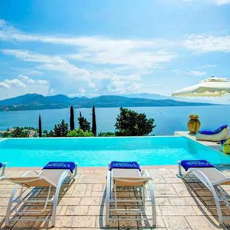 Villa Lygia Sleeps 6 Pool Air Con Wifi *