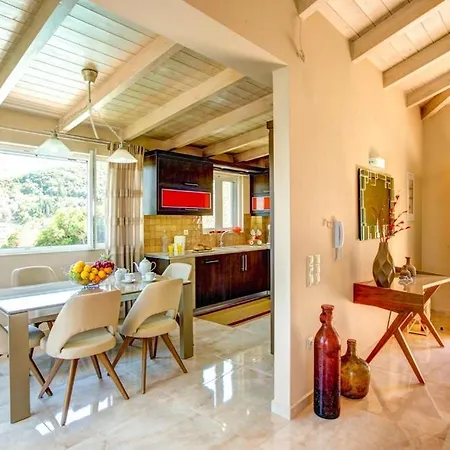 Lygia Sleeps 6 Pool Air Con Wifi Villa